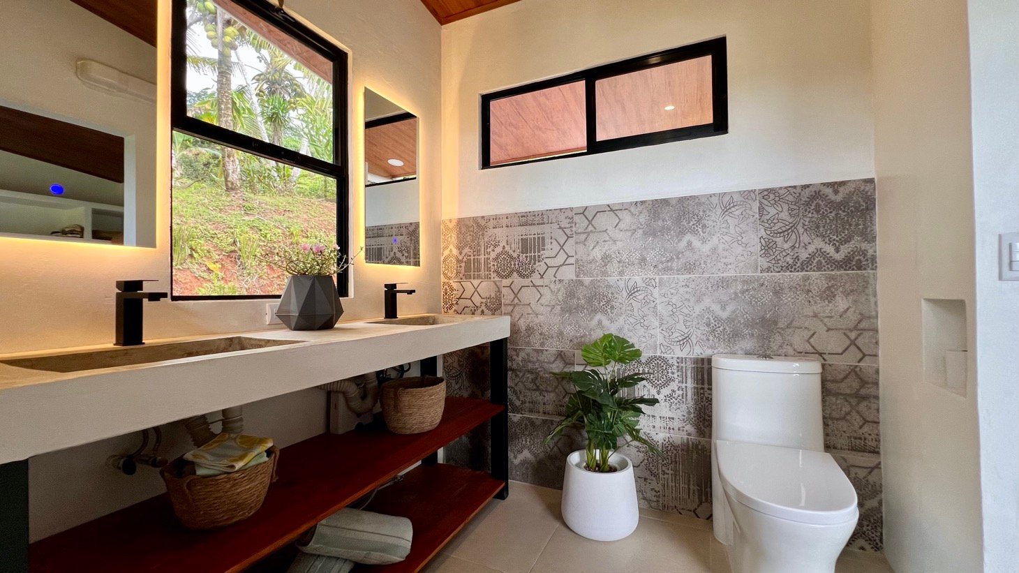 Brand New Modern Home in a Private Tropical Setting - Tres Rios