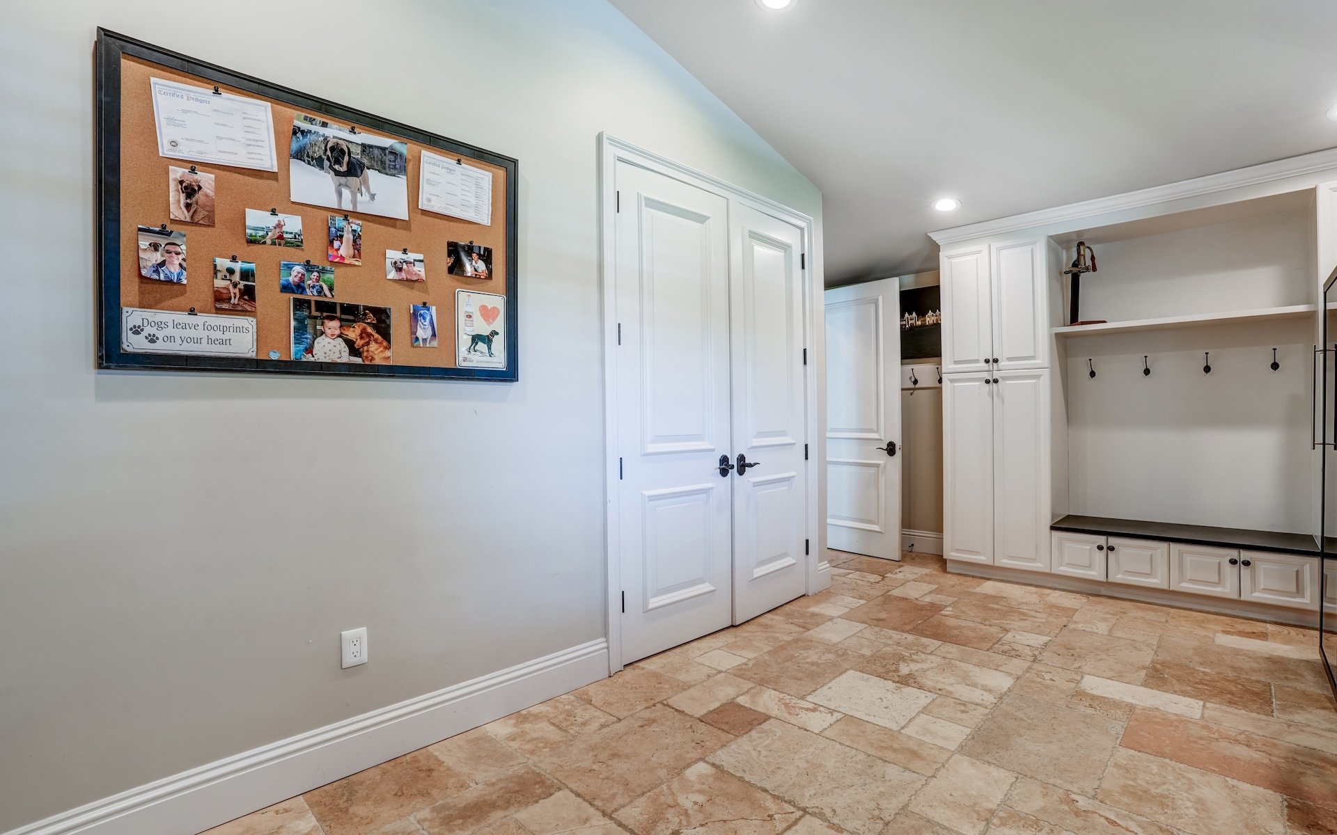 7562 Cordoba Cir