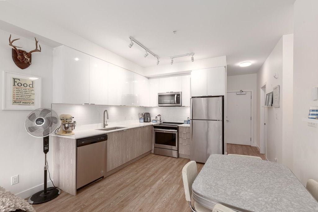 37881 Cleveland Ave, #410