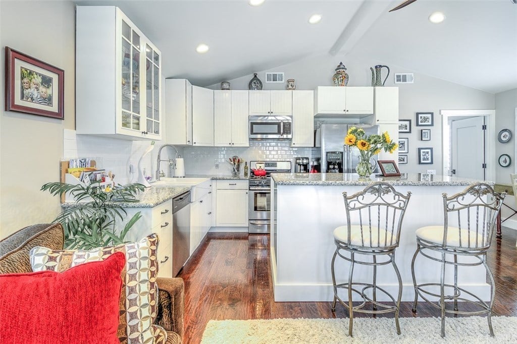 3221 Nebraska Pl
