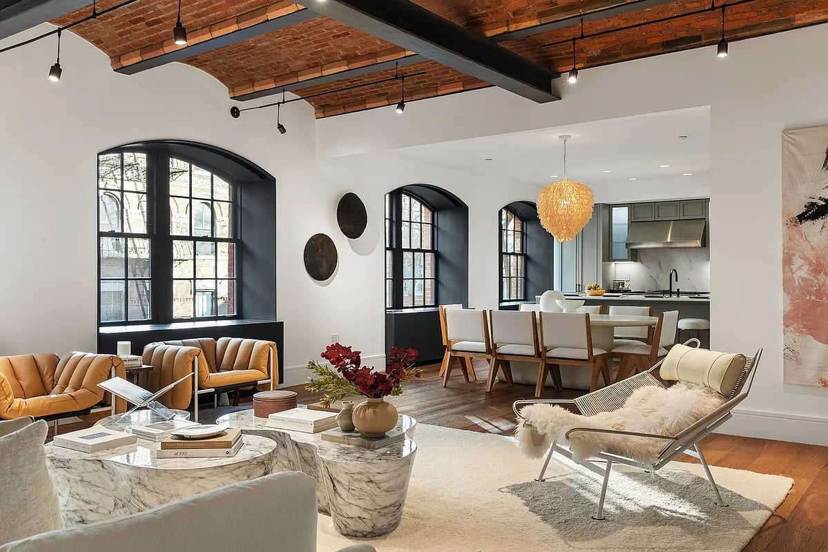 36 Bleecker Street, 3D