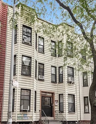 128 Guernsey Street