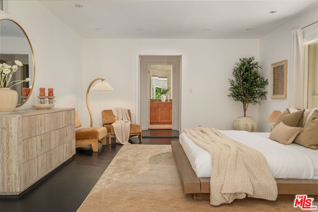 Windmere Pavilion, St Ives Dr, 90069