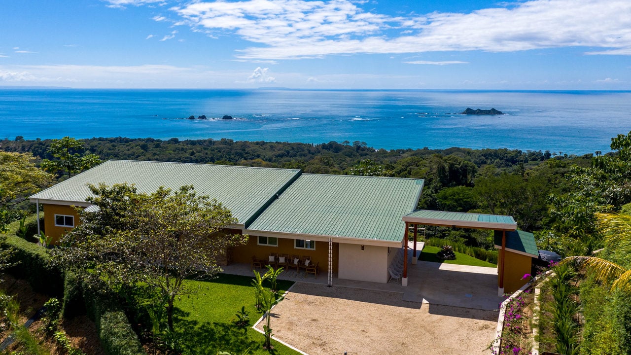 Luxury Home By The Beach Overlooking The Islands At Bahia Ballena