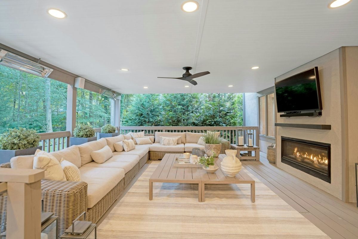 9 Deerfield Drive