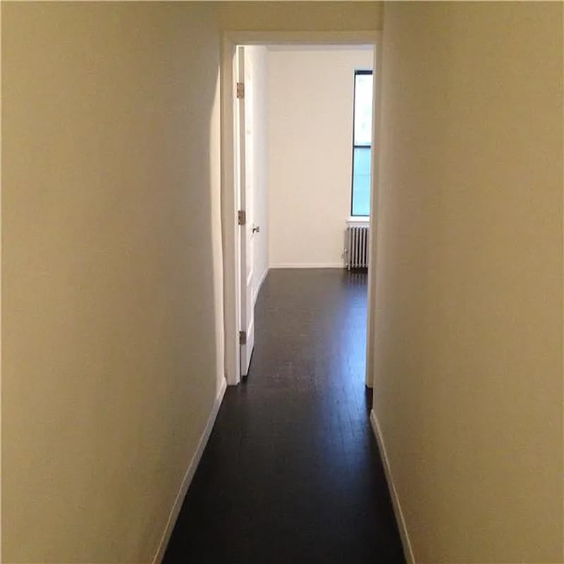 931 Putnam Ave 1