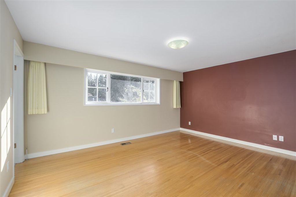 5229 Sonora Dr