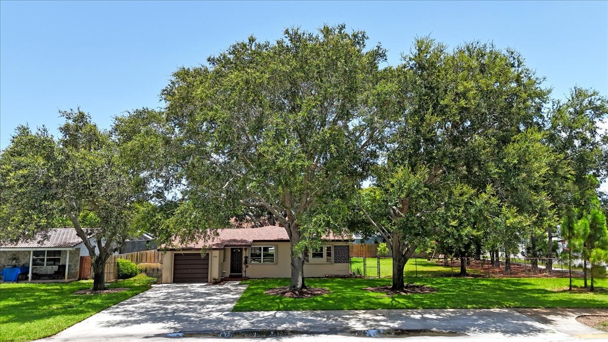 404 NE 11th Ave