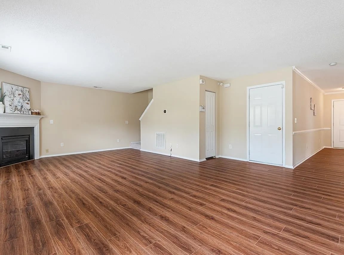 1 Castlewell Pl