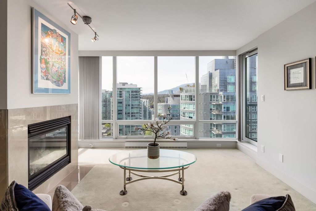 590 Nicola St, #2205