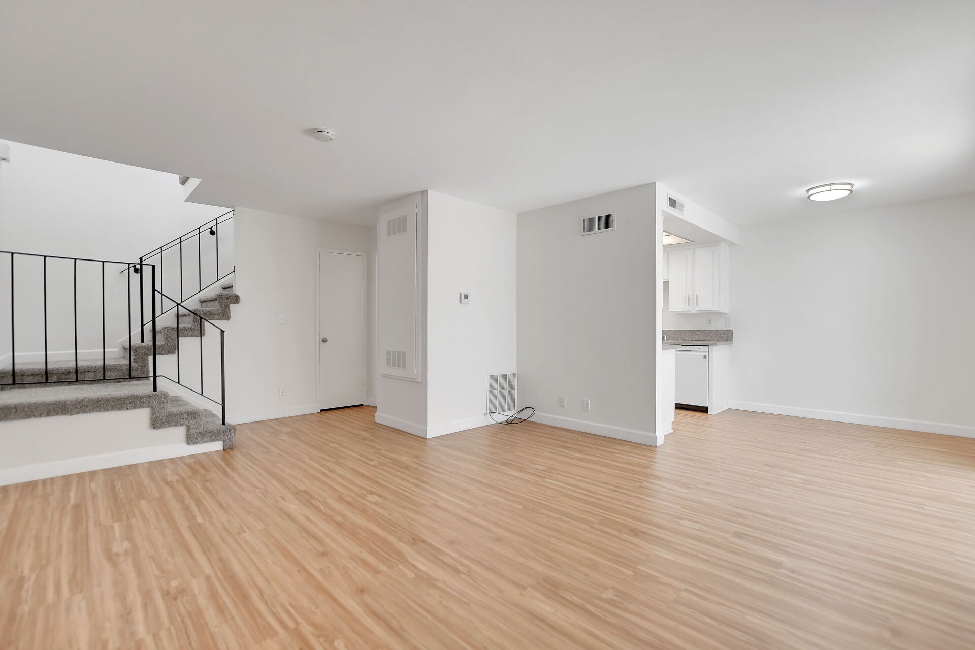 1460 Forest Glen 4