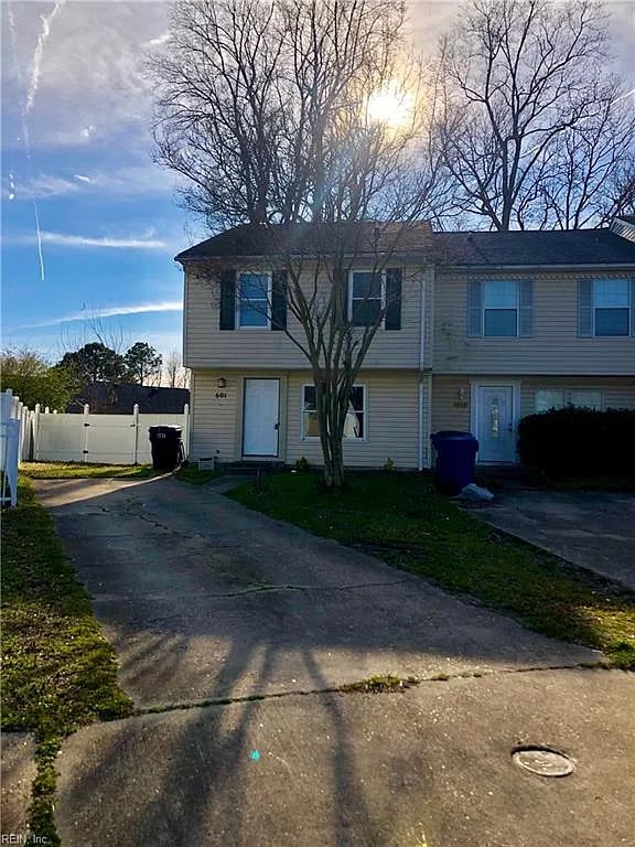 601 Cedar Springs Ct
