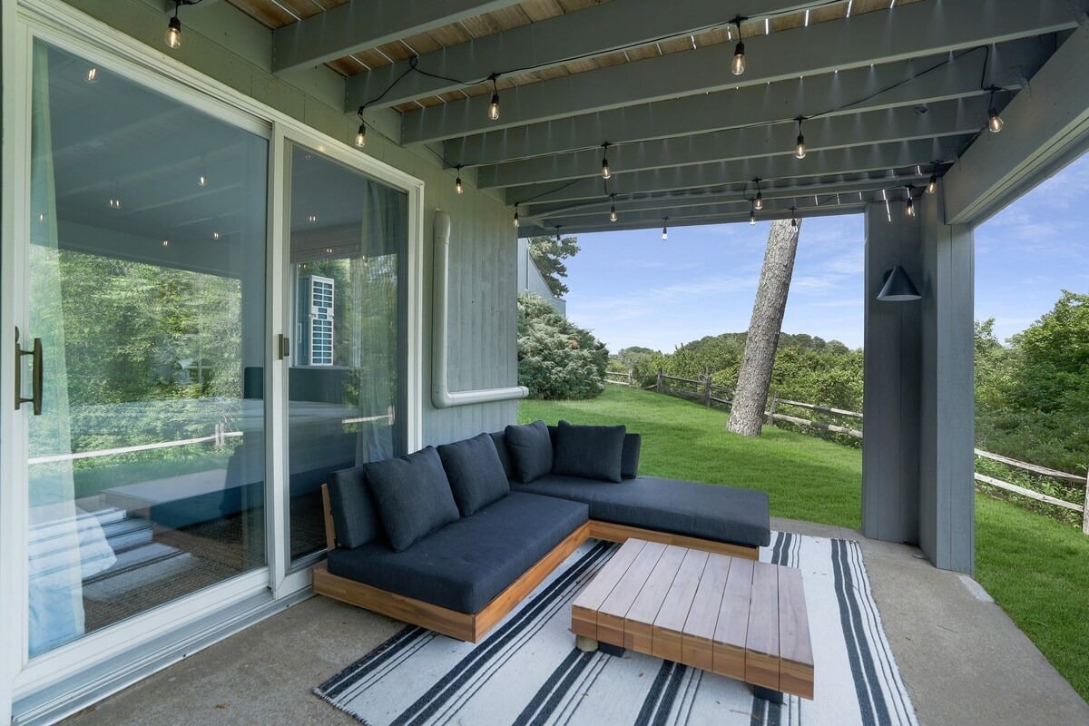 Oak Bluffs Renovated Retreat