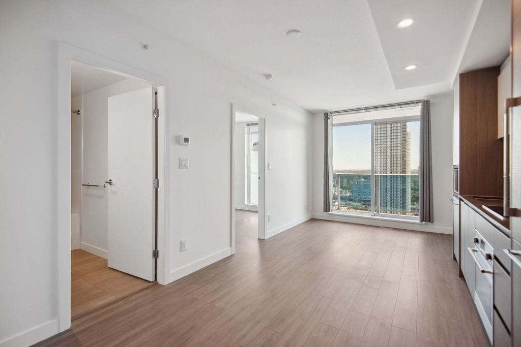 13615 Fraser Hwy, #2001