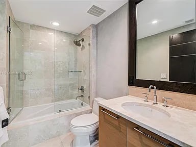 17001 Collins Ave # 2508