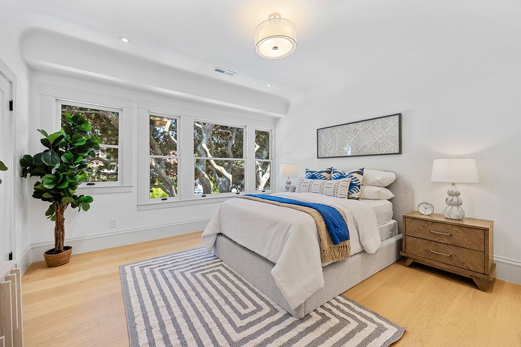785 3rd Avenue · Photo 9