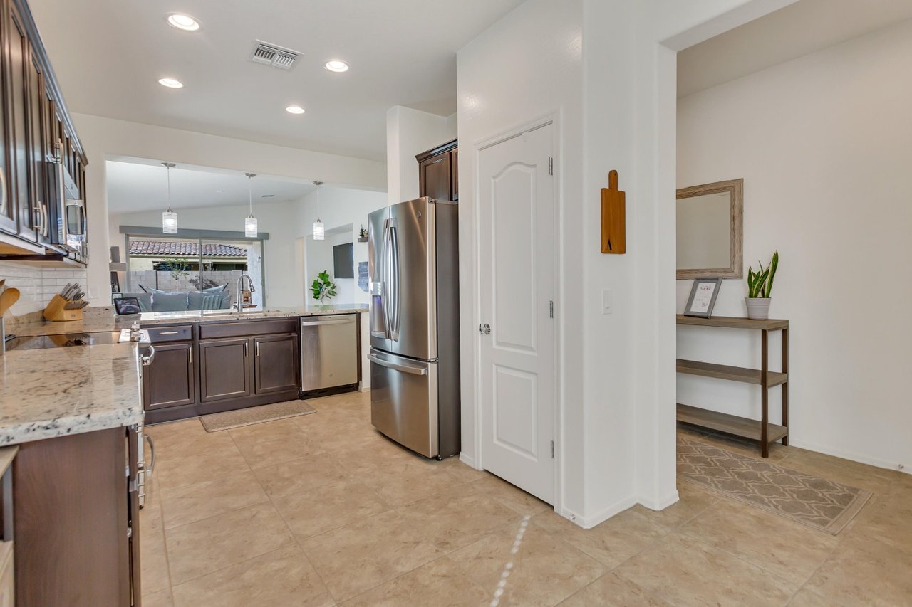 538 E Balao Dr