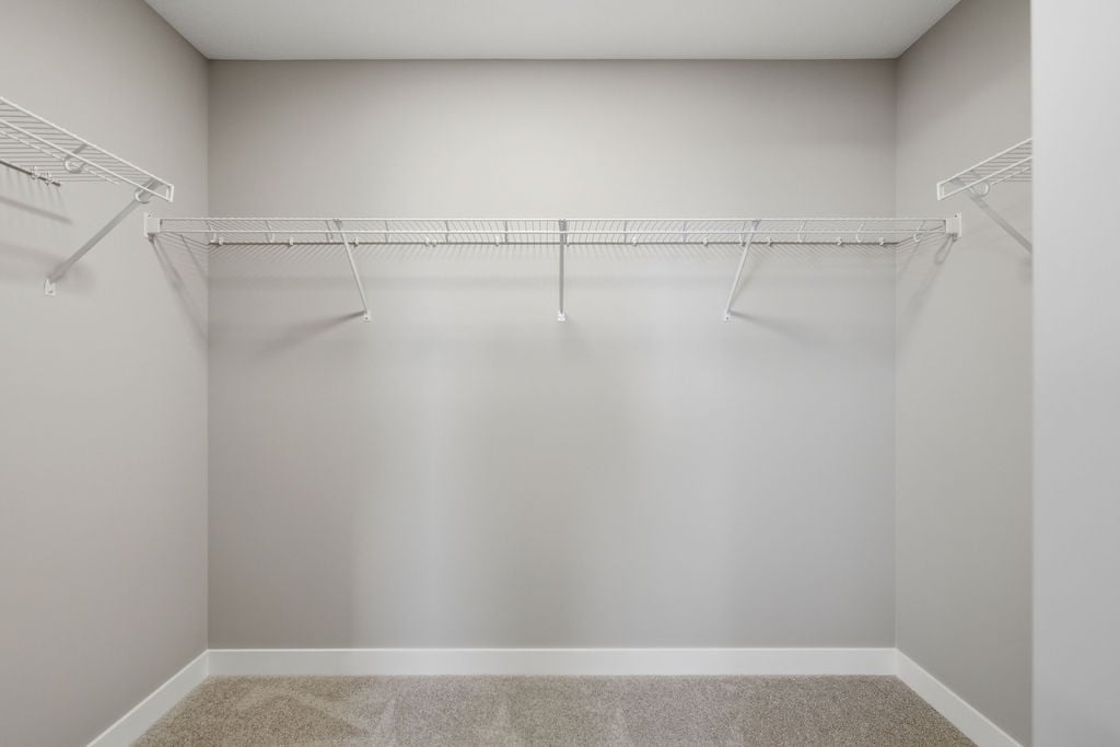 147 Belvedere Crescent SE