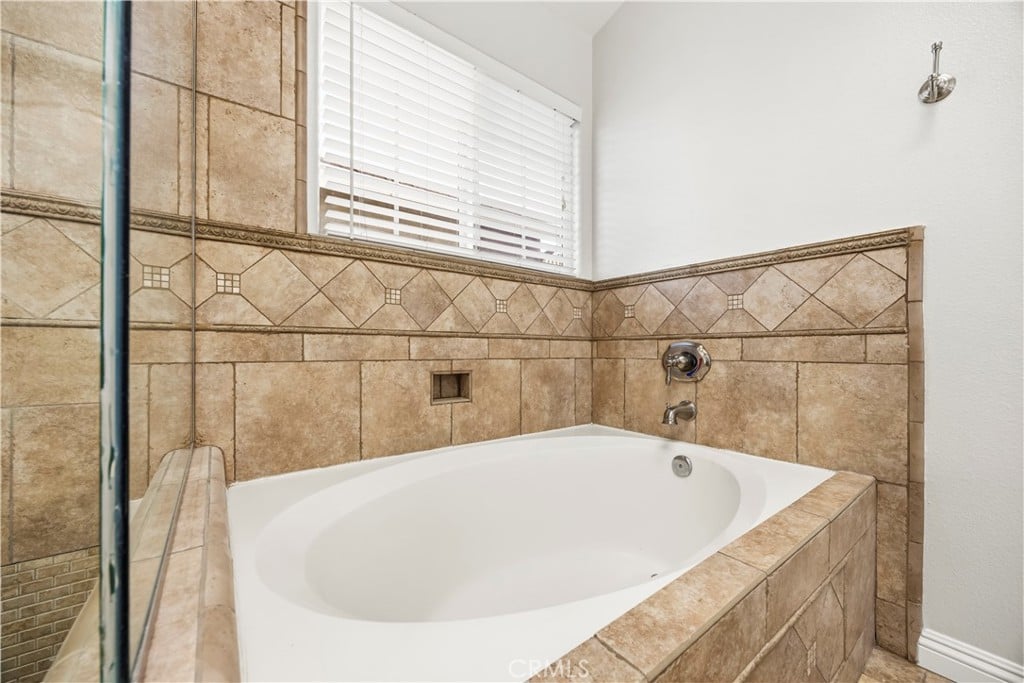 3129 San Helena Dr