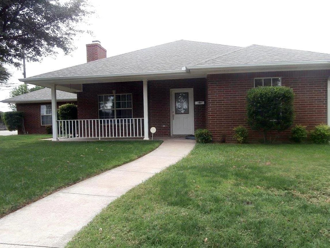 1630 Celia Dr