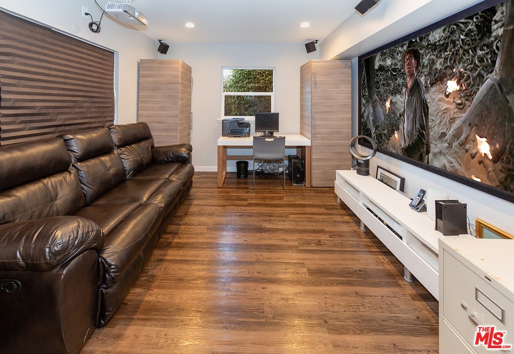 9327 Monte Mar Dr