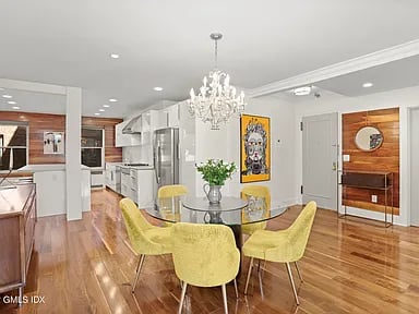 25 W Elm St APT 30