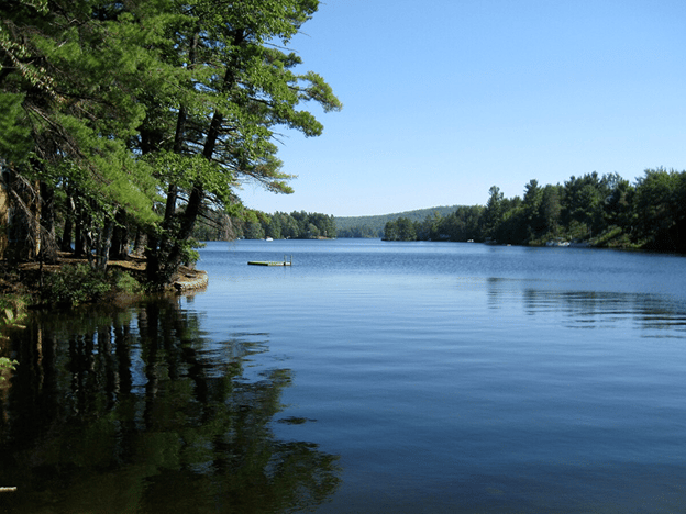 Pine River Pond - 570 acres
