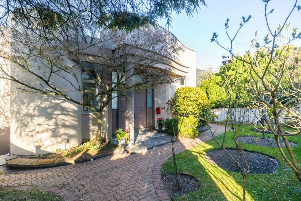 4248 Quesnel Dr