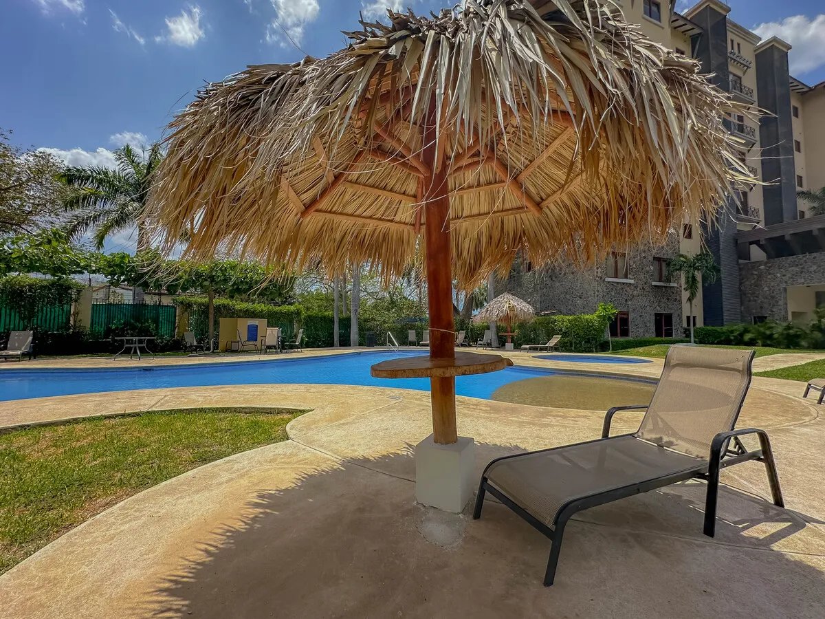 Ground Level Condo with a Yard