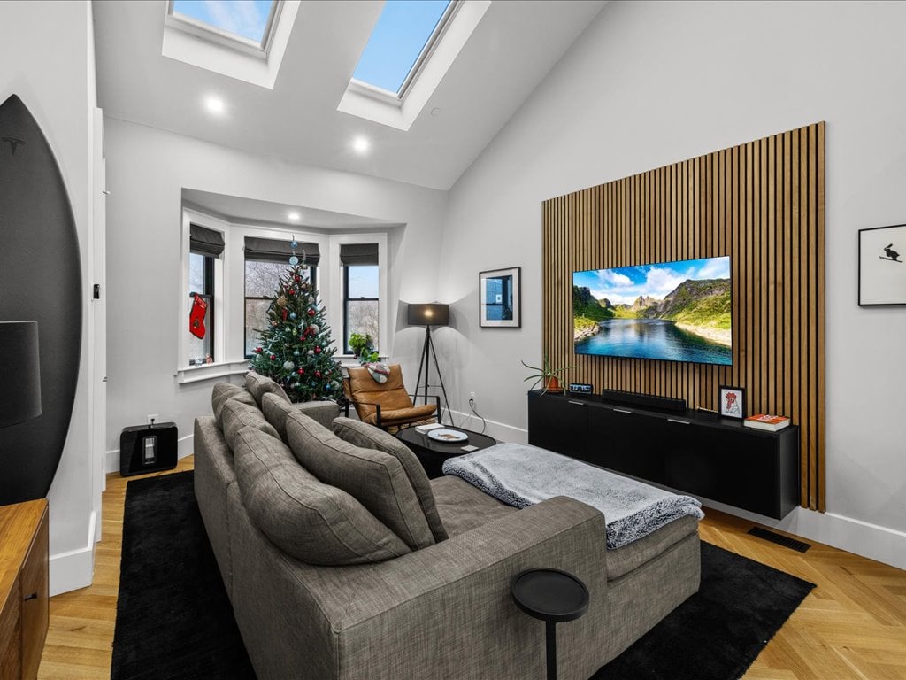 760 E Broadway Unit 2