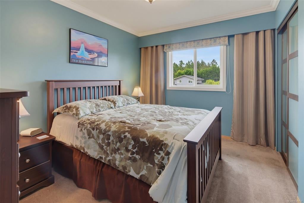 2056 Skyline Cres