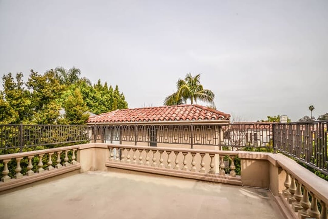 Eminence Chateau