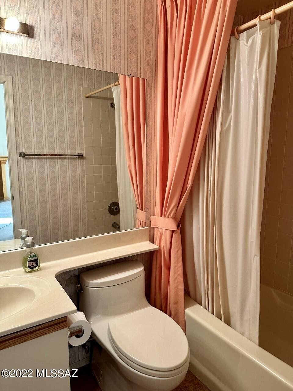 218 E Horizon Cir