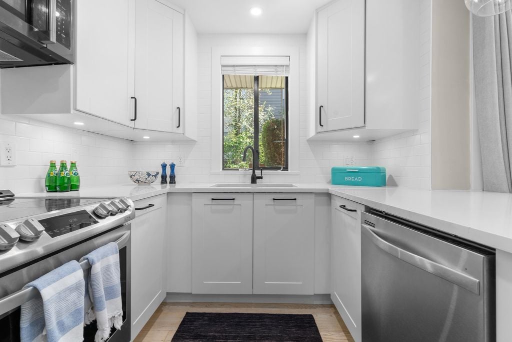 1702 Chesterfield Ave, #104