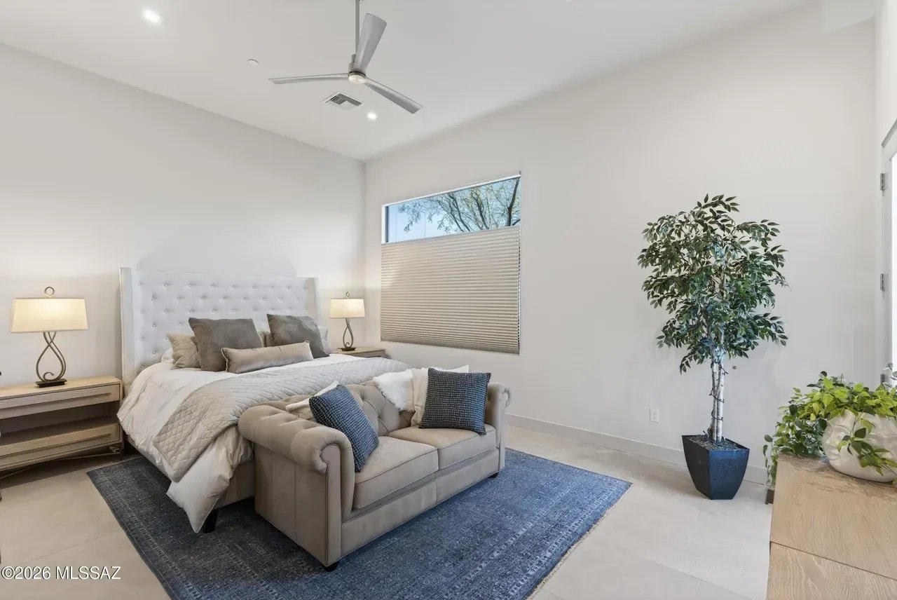 14248 N Hidden Enclave Pl