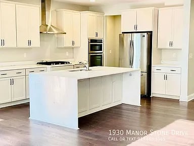 1929 Manor Stone Dr