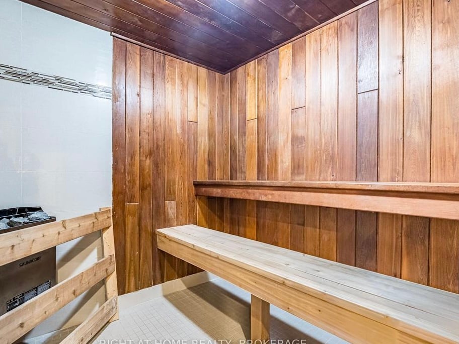 1001 Cedarglen Gate #522