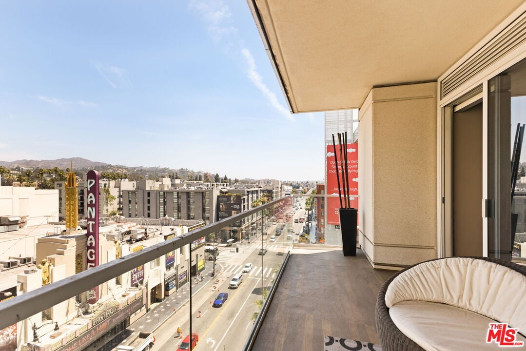 6250 Hollywood Blvd, #8A