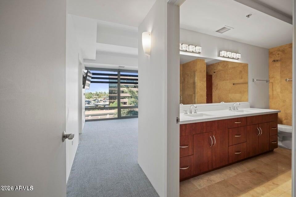 7141 E Rancho Vista Dr, #4004