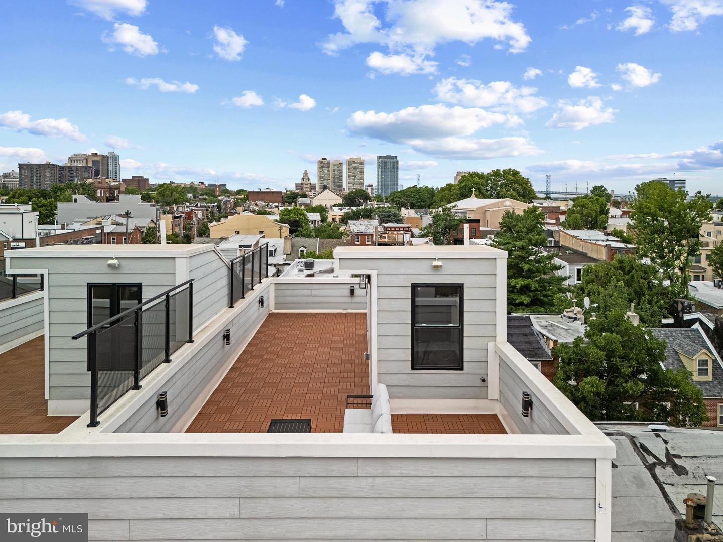 246 Montrose St, Philadelphia, PA 19147