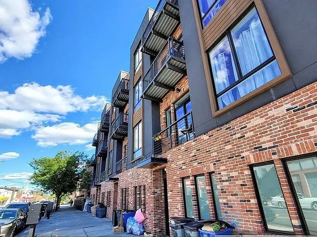 1738 Pacific Street #4A