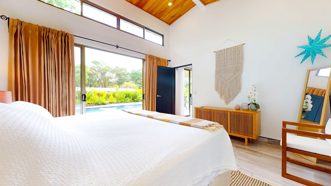 Modern 3BR Home in Highly Desirable Gated Community in Ojochal Costa Rica