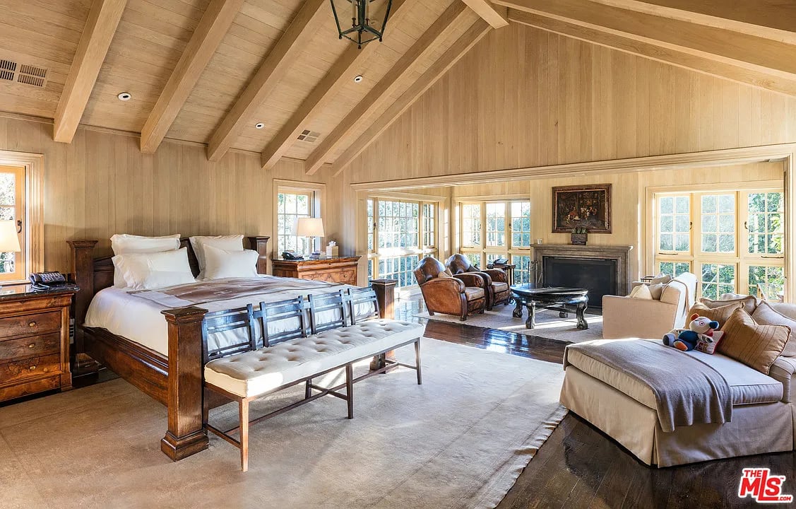 Private estate compound of finest quality