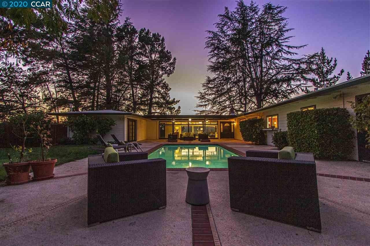 3258 Judith Ln