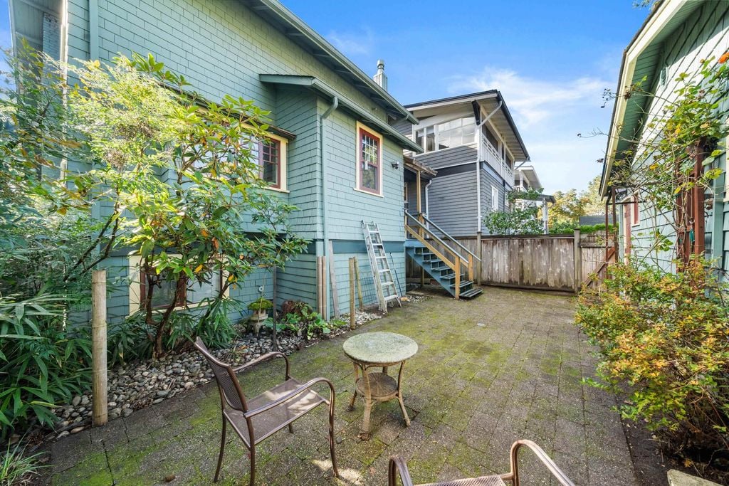 49 W 7th Ave, #3447