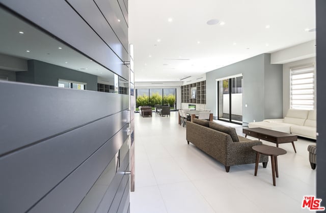 2122 Castle Heights Ave