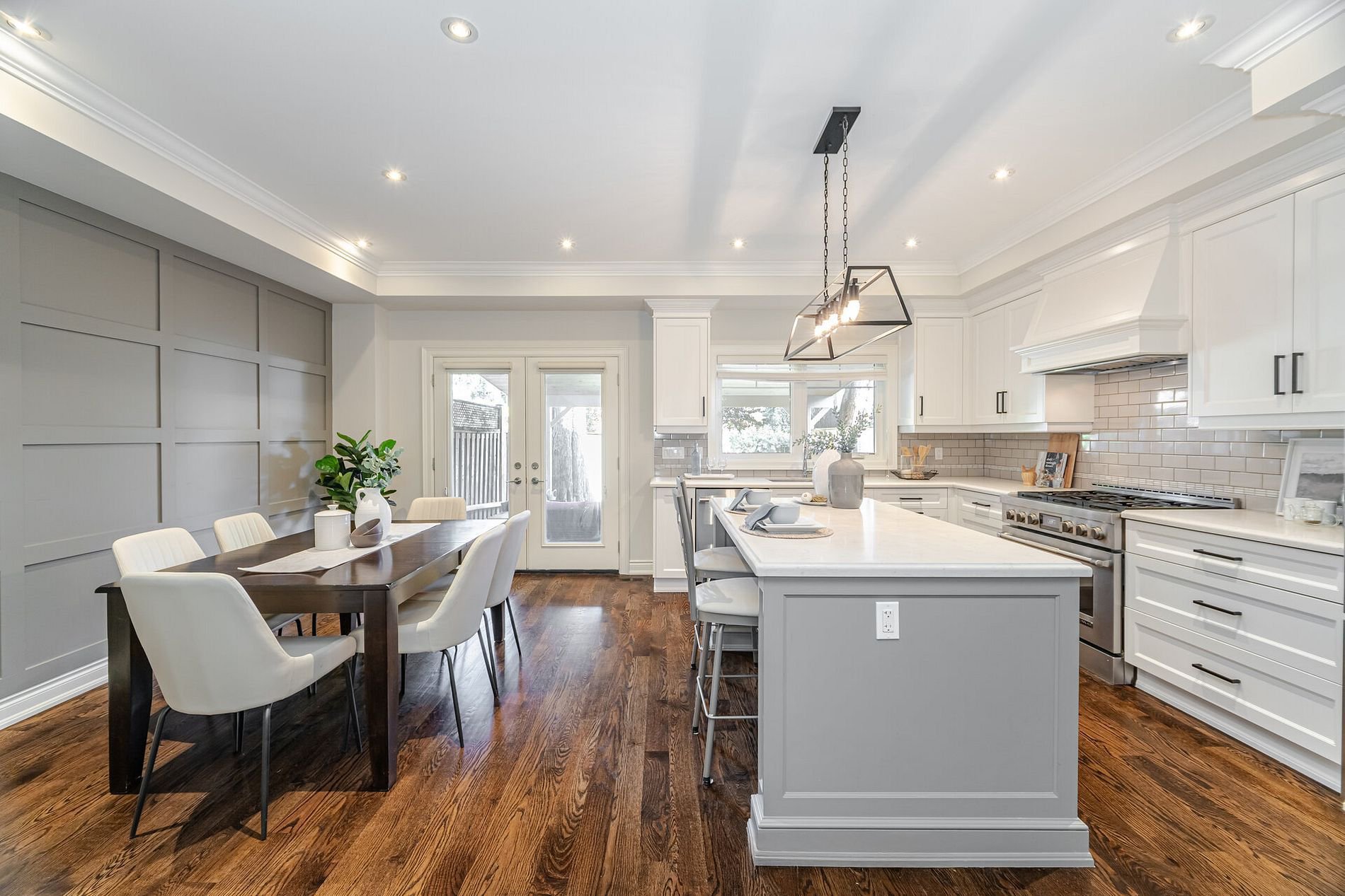 9 Iroquois Ave