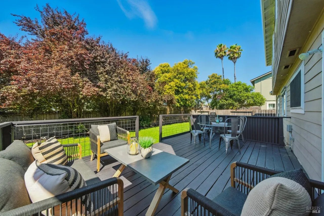 1925 Contra Costa Ave