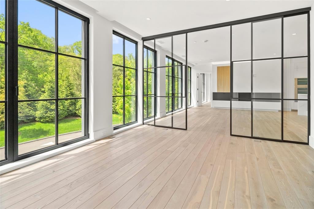 41 Richmondville Ave Unit: Duplex 2