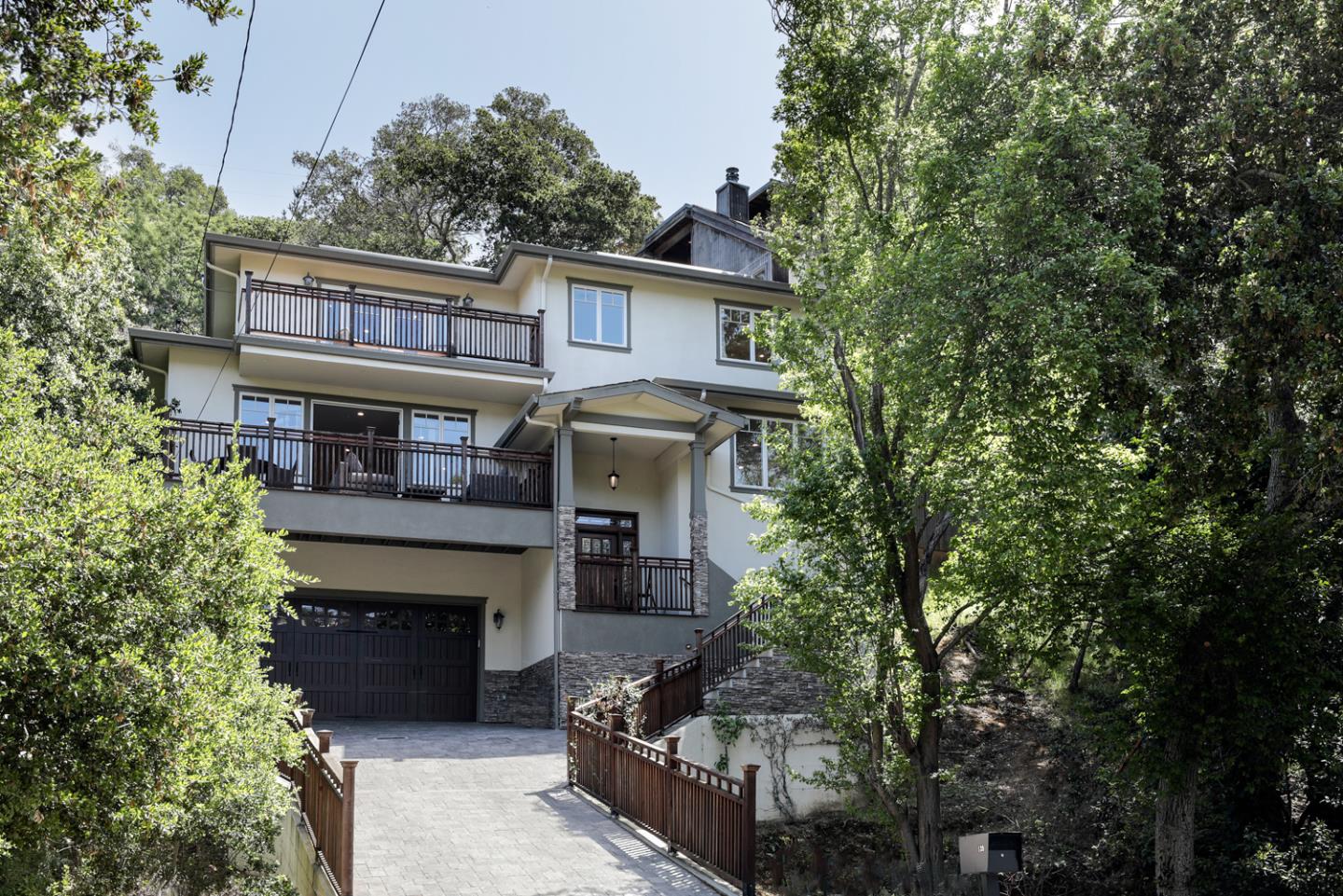 139 Windsor Dr